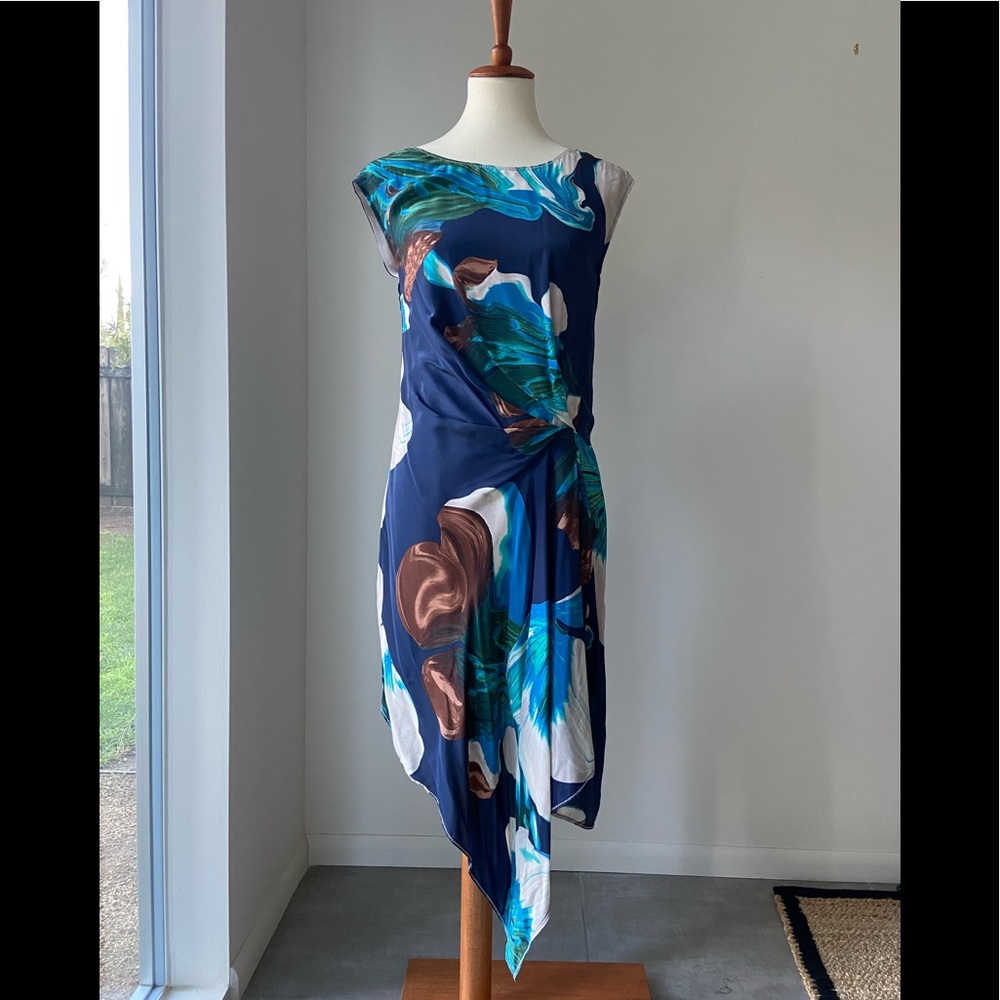 NWT Anthropologie pretty silk blend  dress. Cap sleeves, knee length. Size 4.